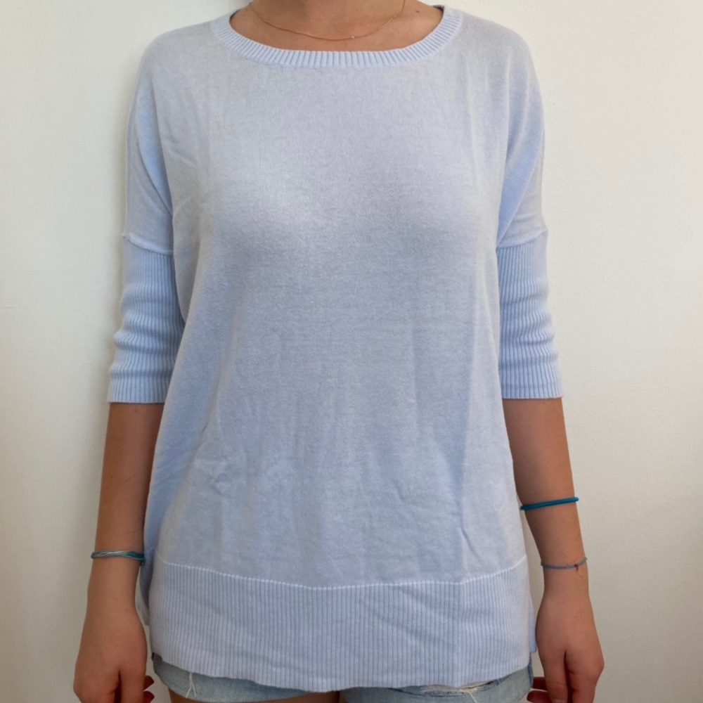 Light blue gap pullover